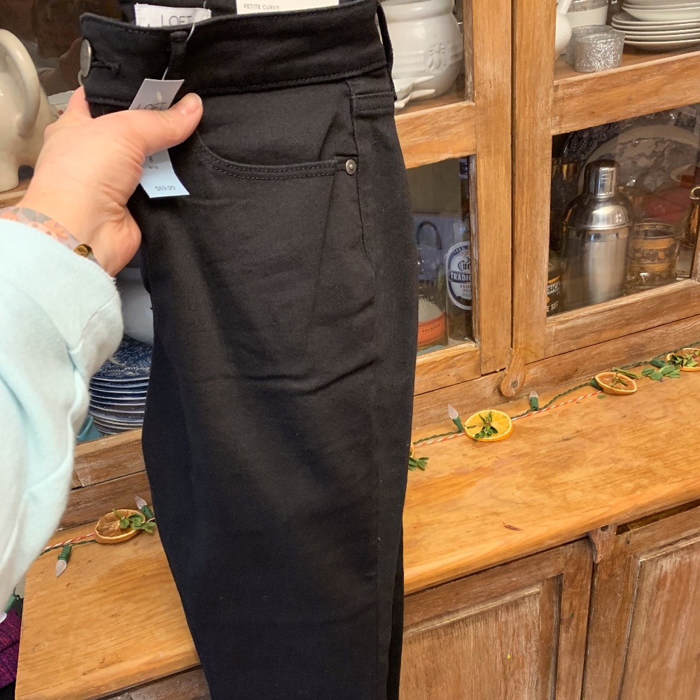 NWT Loft Women's Black Jeans, size 8 (fits like 6) - Picture 3 of 3